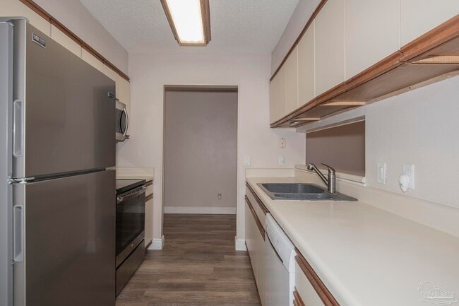 Building Photo - 5051 Grande Dr