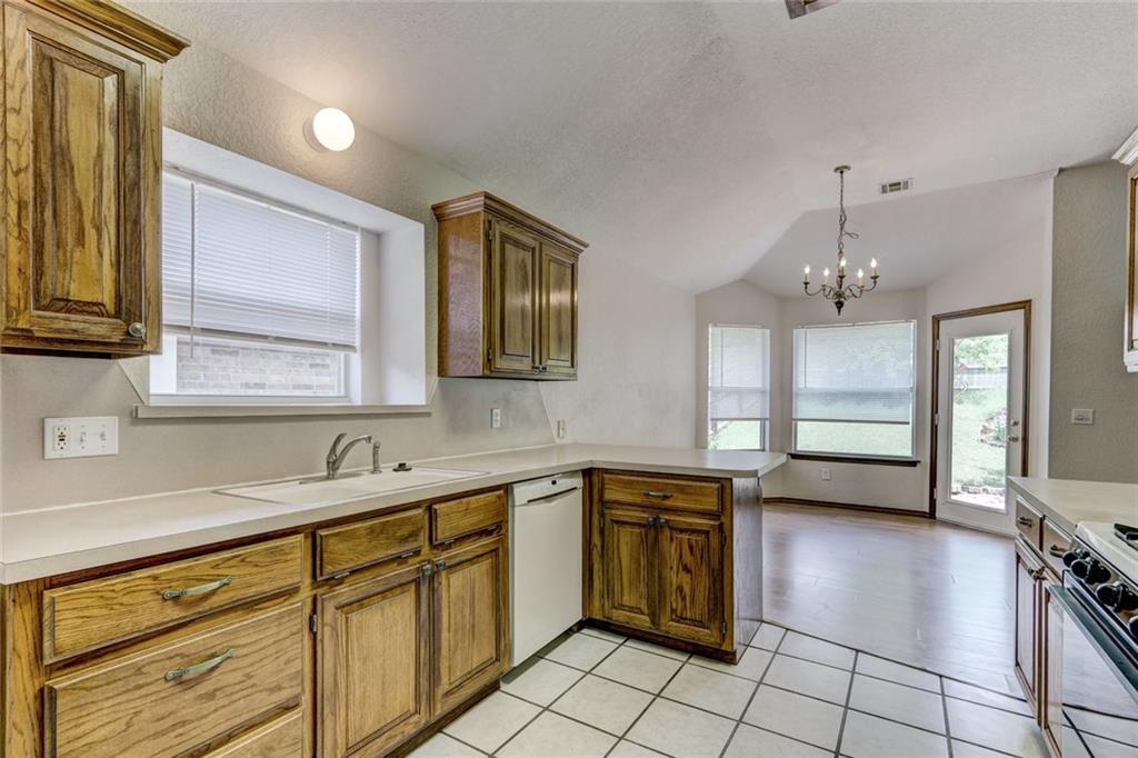 Building Photo - 305 Waterfront Dr