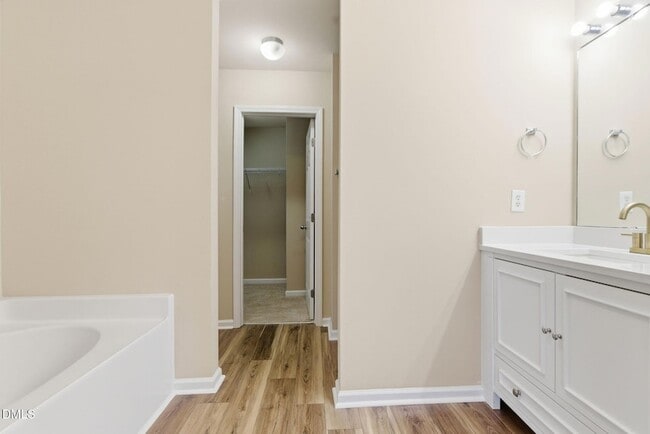 Building Photo - 956 Shining Wire Way