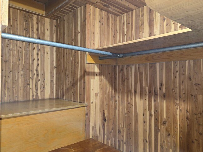 Building Photo - 132 Corll St