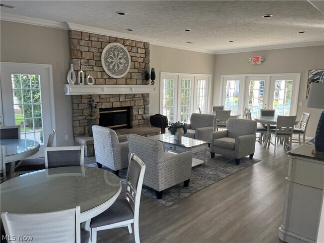 Building Photo - 2477 Crimson Dr