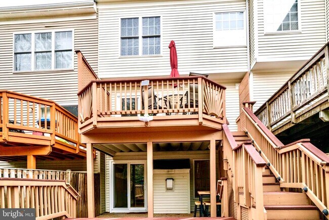 Building Photo - 7372 Ardglass Dr