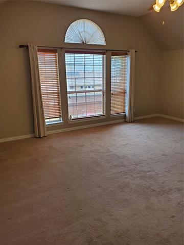 Building Photo - 532 Silver Maple Dr