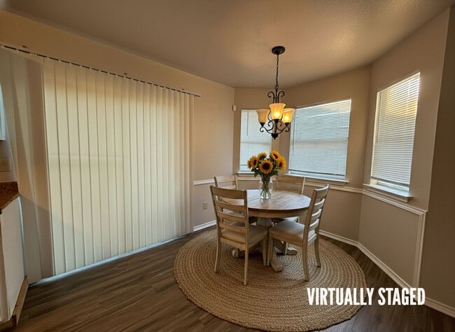 Building Photo - 2501 Windmill Dr