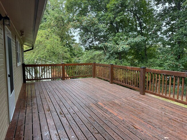 Building Photo - Beautiful 3 Bedroom House in West Knoxville