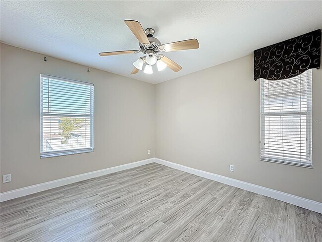 Building Photo - 9551 Bennington Chase Dr