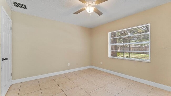 Building Photo - 309 W South Ave