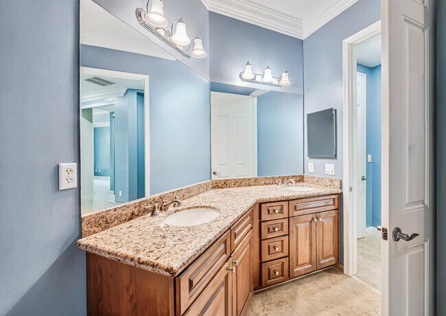 Building Photo - 9778 Bowline Dr
