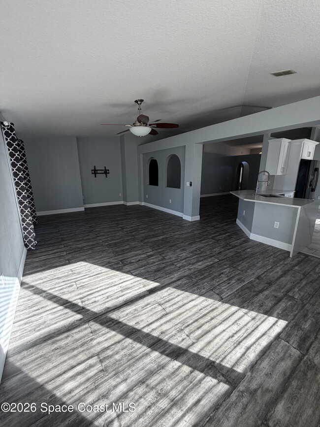 Building Photo - 1398 Mycroft Dr