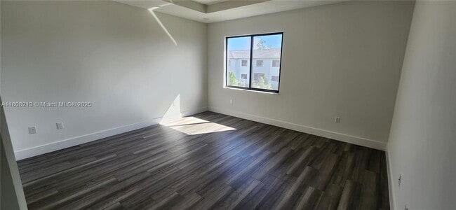 Building Photo - 8314 SW 120th Ter