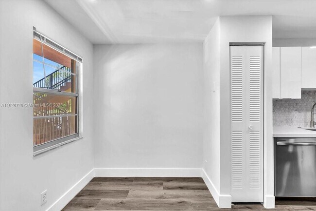Building Photo - 1201 SW 128th Terrace