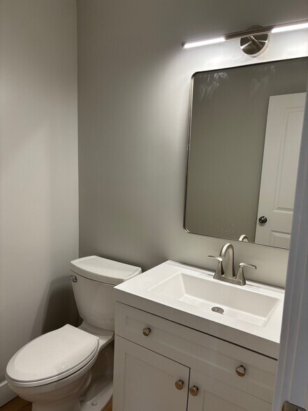 Building Photo - 9185 S Quail Hollow Dr