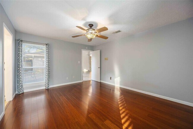 Building Photo - 11506 Wolf Run Ln