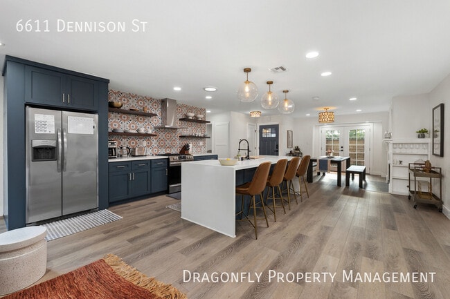 Building Photo - 6611 Dennison St