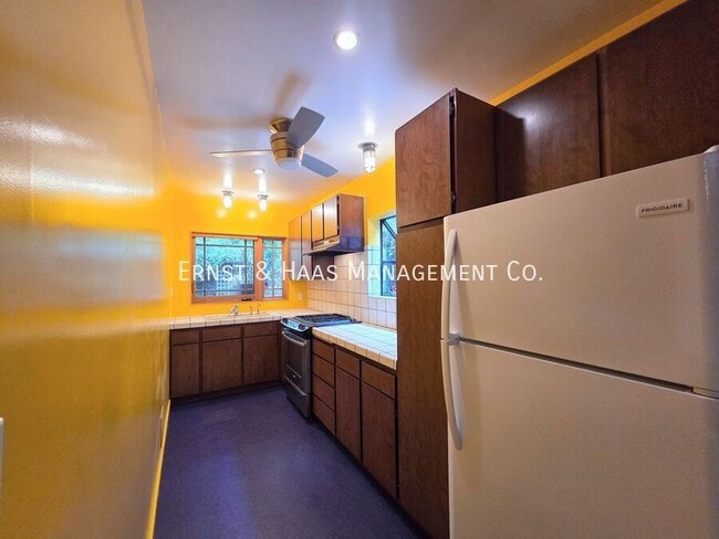 Building Photo - 1330 Ximeno Ave