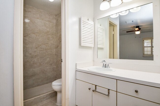 Building Photo - 13730 Shirebrook Dr