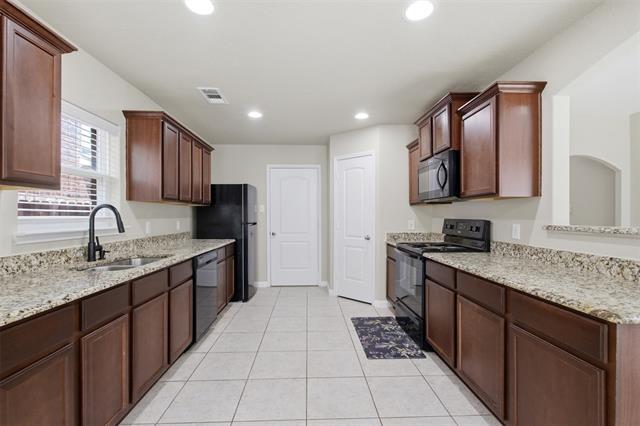 Building Photo - 230 Silver Leaf Dr