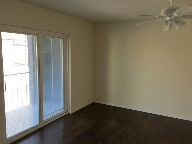 Building Photo - 2722 Throckmorton