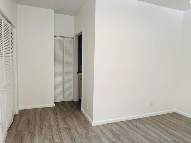 Building Photo - 229 Commercial Blvd