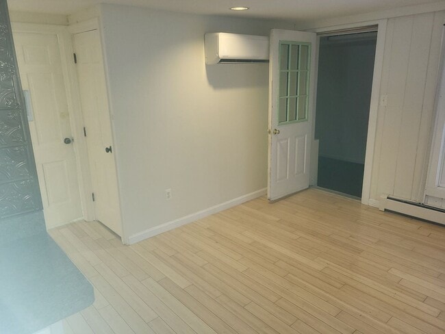 Building Photo - 5 Dupaw Gould Rd