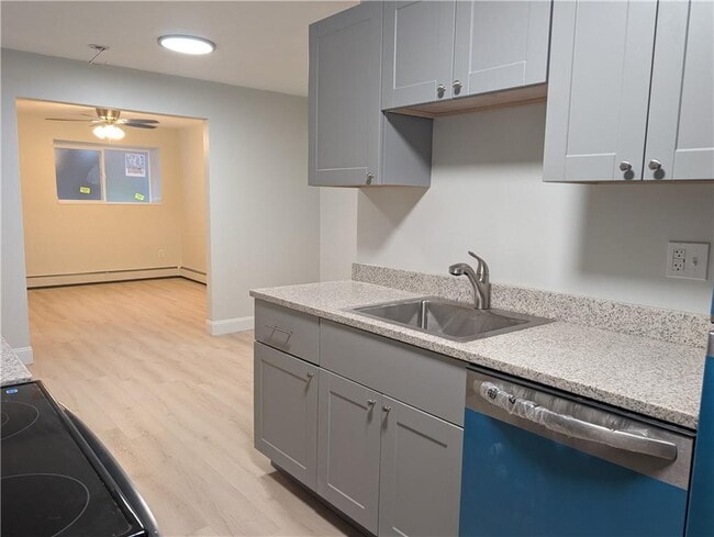 Building Photo - 420 Woodward Rd