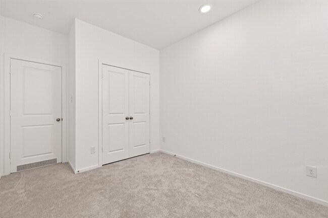 Building Photo - 6419 Orchid Bch Dr