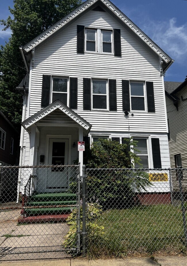 Primary Photo - 552 Winthrop Ave