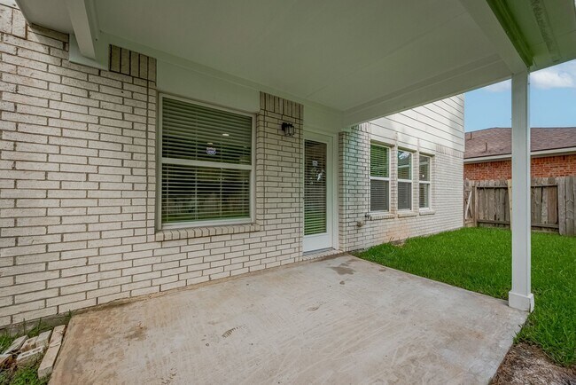 Building Photo - 9714 Angleside Ln