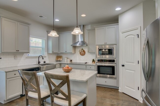 Building Photo - 147 Nesbit Dr