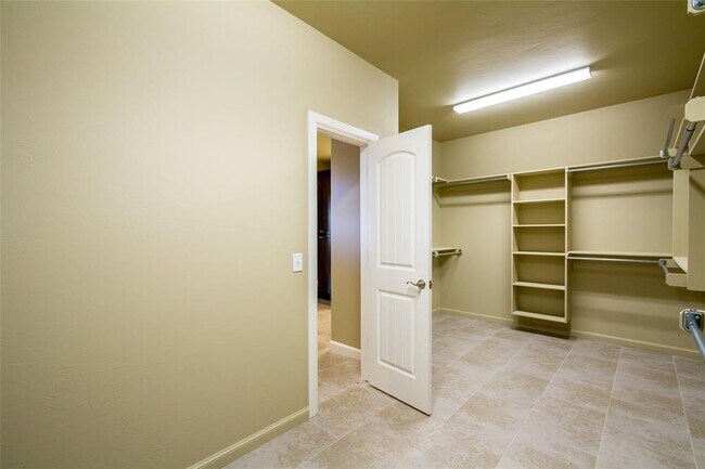 Building Photo - 2701 Hermoso Cir