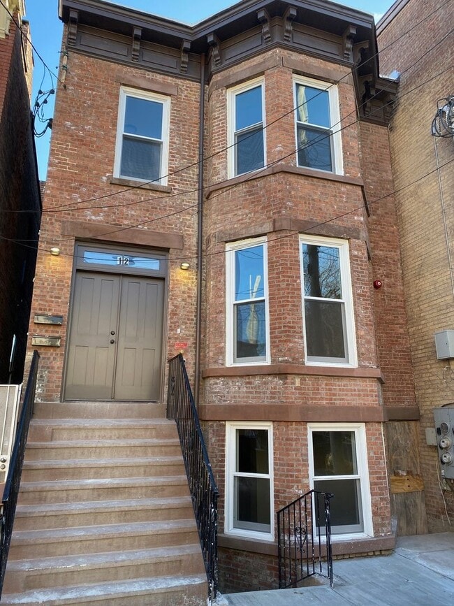 Building Photo - 12 S Miller St