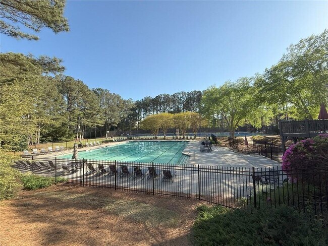 Building Photo - 3020 Serenade Ct