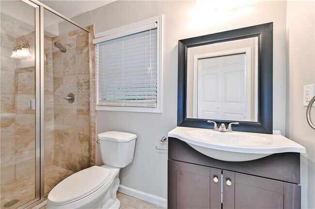 Building Photo - 2454 Drew Valley Rd NE