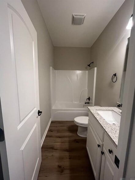 Building Photo - 205 River Mill Dr