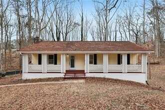 Building Photo - 182 Oak Forest Dr