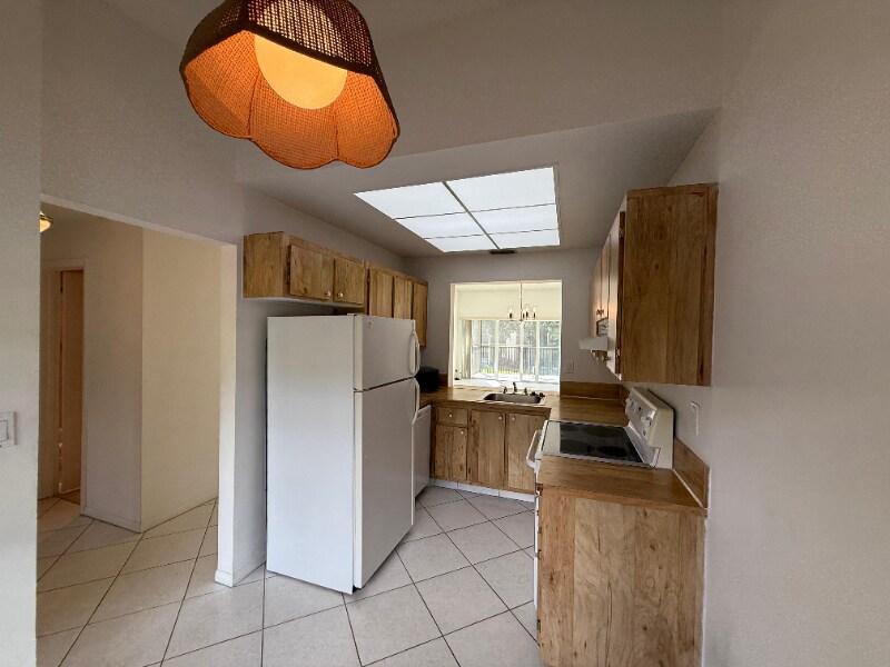 Building Photo - 1953 SW 15th St