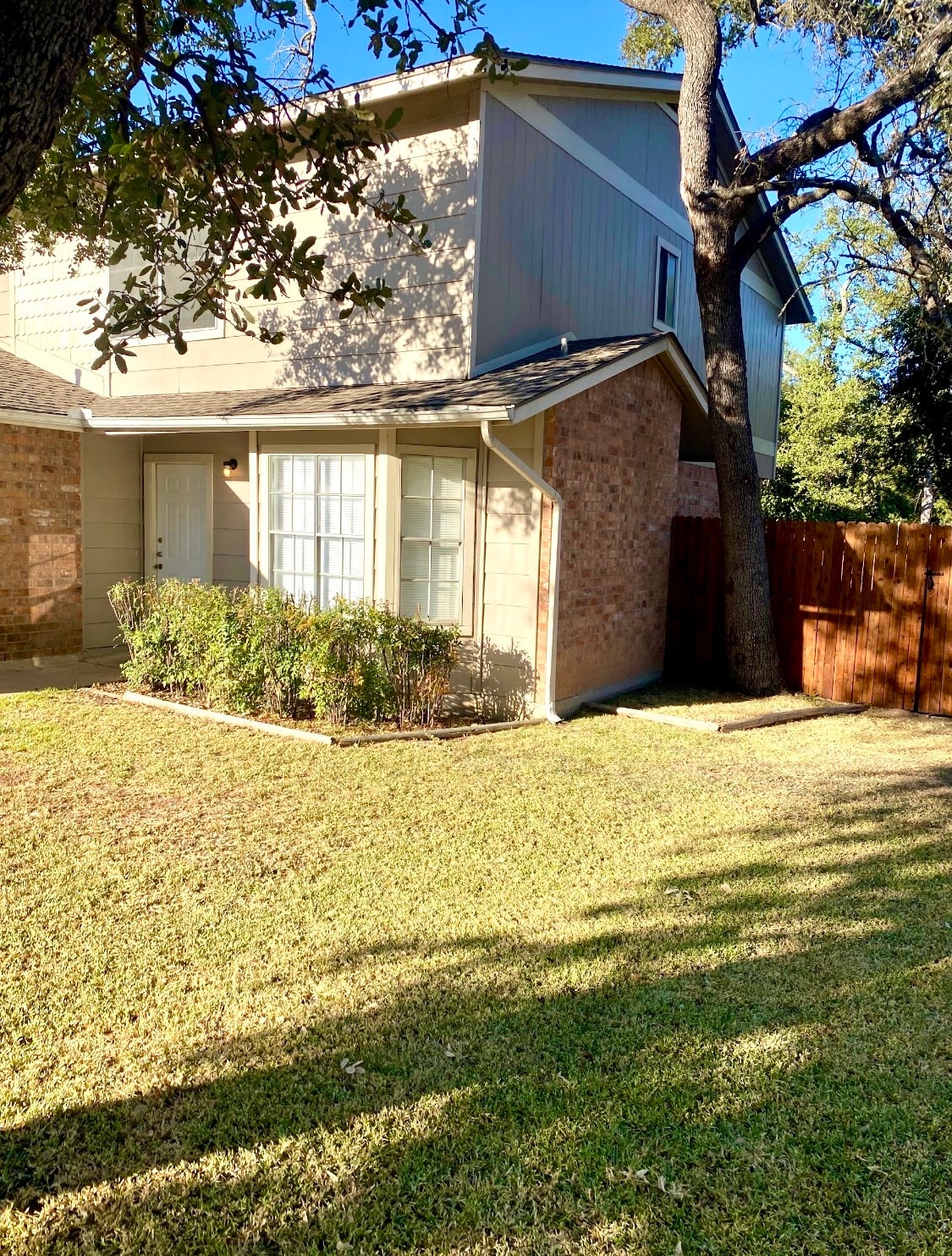 Building Photo - 8000 Tuscarora Trl