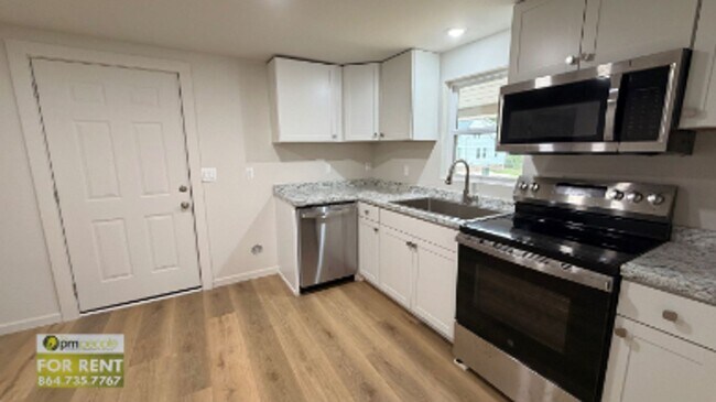 Building Photo - Completely Updated Easley 2/1 Available Now!