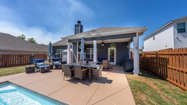 Building Photo - 6897 Omaha Dr