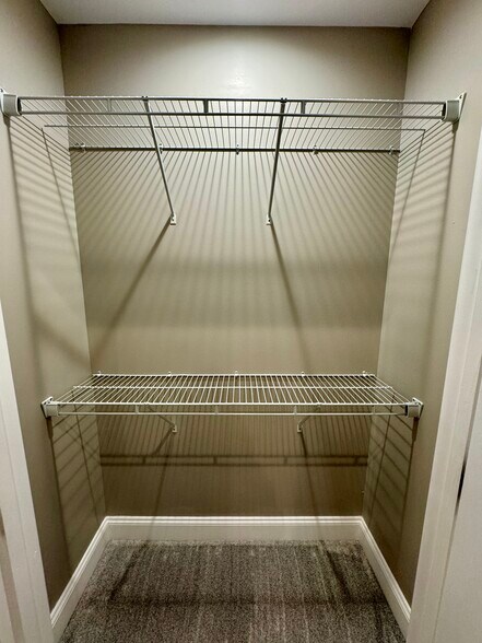 Building Photo - 116 S Main St