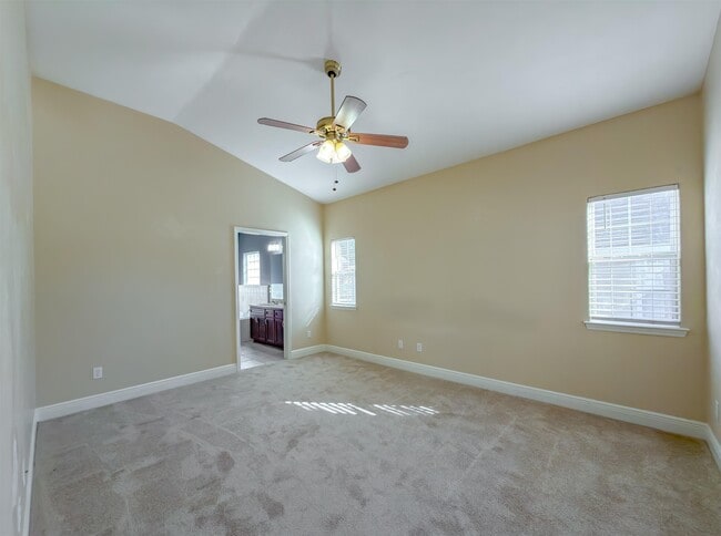 Building Photo - 3327 Dartmouth Dr