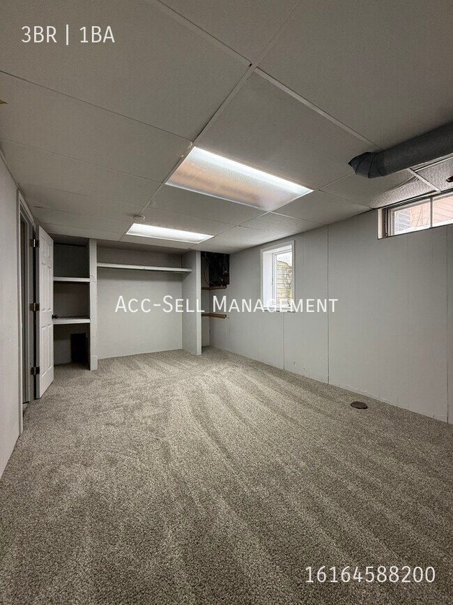 Building Photo - 5796 Christie Ave SE