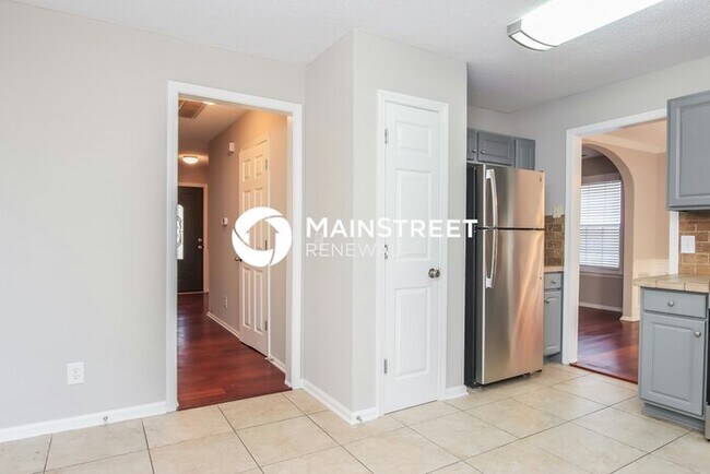 Building Photo - 4 Bedroom Pet-Friendly Home in Raleigh, NC with Main Street Renewal