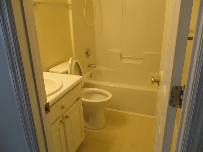 Building Photo - 250 Mayfield Dr