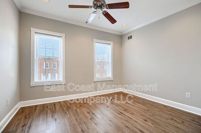 Building Photo - 1122 Scott St