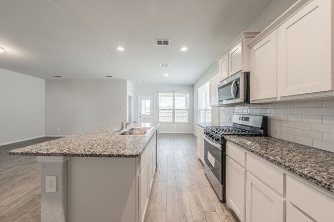 Building Photo - 8637 Centerboard Ln