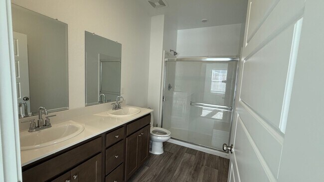 Building Photo - Must See - Spacious 3-Bedroom, 2-Bath Home in Riverstone