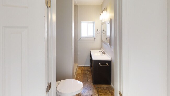 Building Photo - 4840 Art St