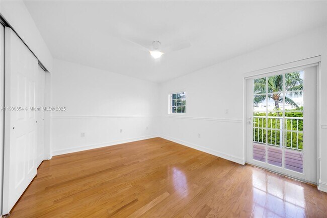 Building Photo - 21025 NE 31st Ave