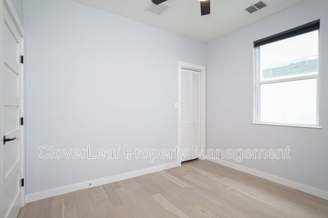 Building Photo - 2109 Schley Ave